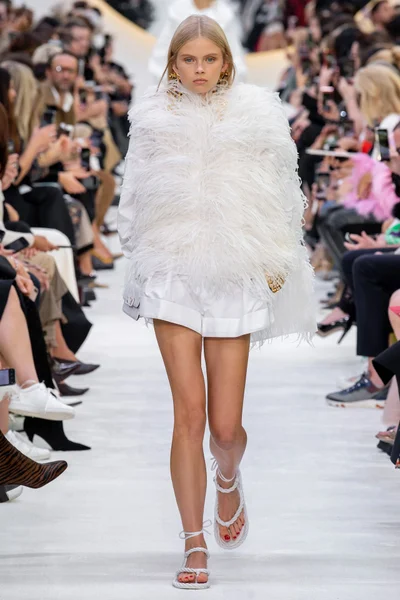 Look 5